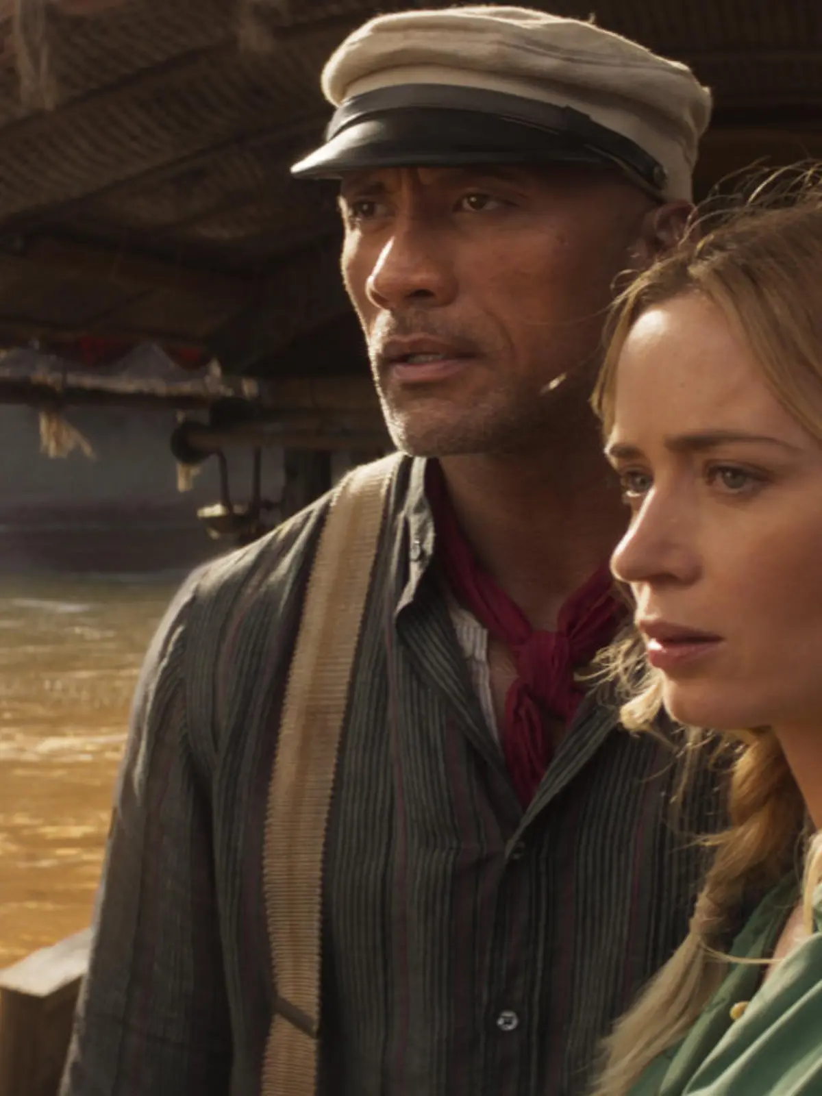 Dwayne Johnson ist Frank und Emily Blunt ist Lily in Disneys Jungle Cruise.