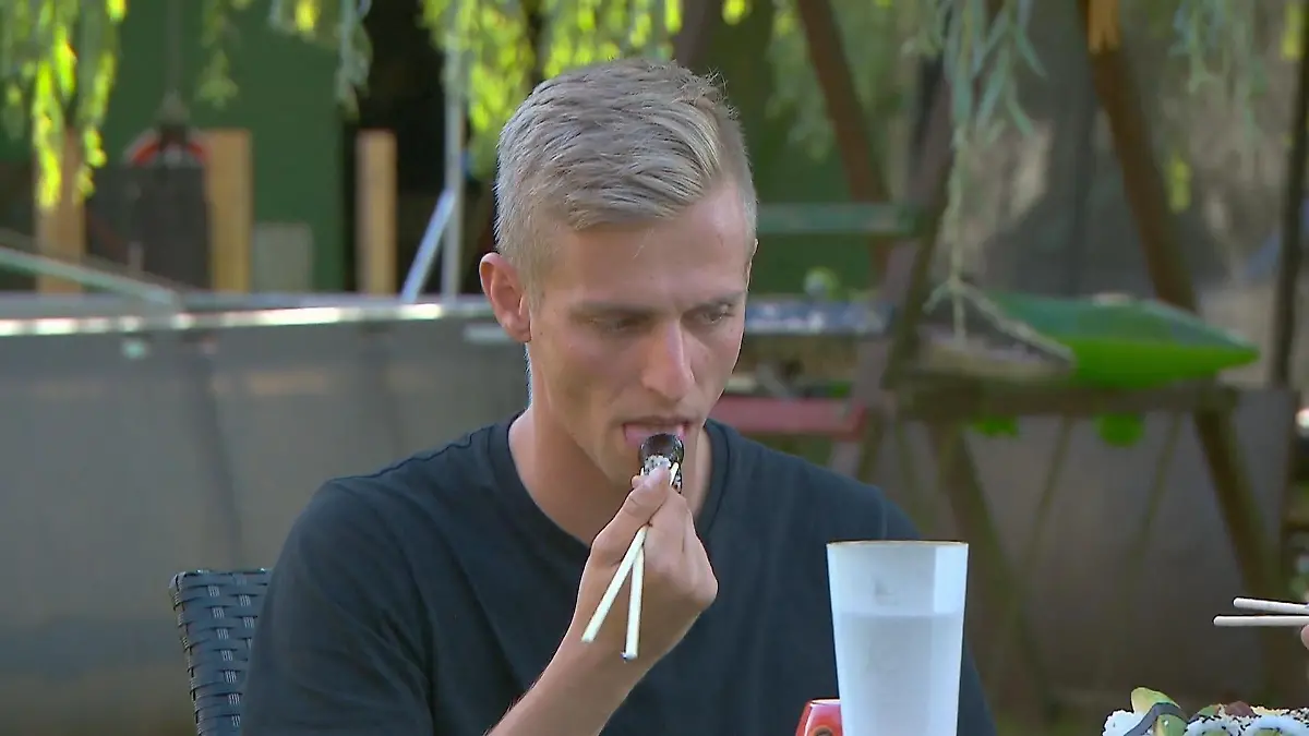 Christopher wagt den Geschmackstest Sushi statt Entenbraten