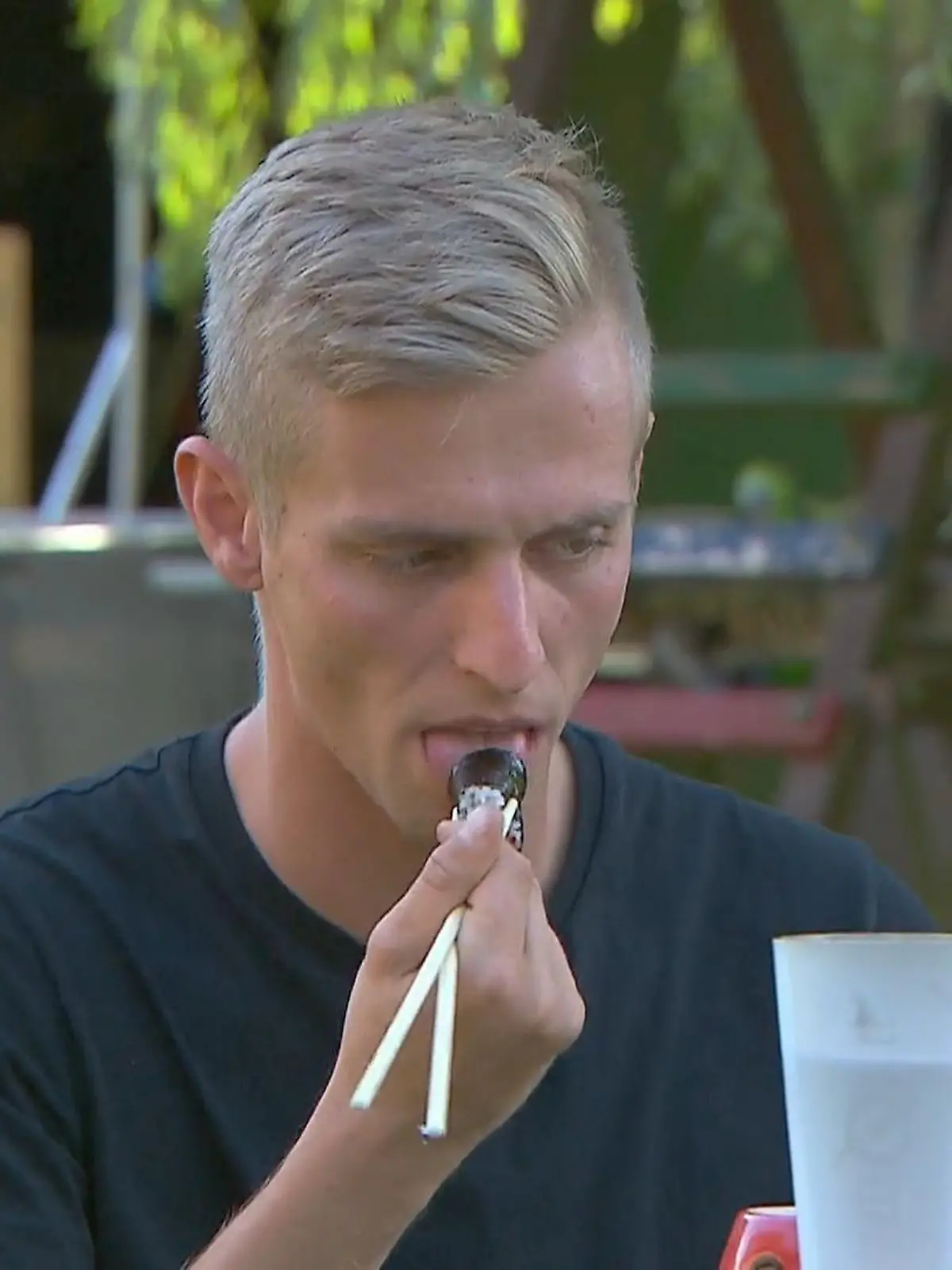 Bild zu: "Christopher wagt den Geschmackstest"