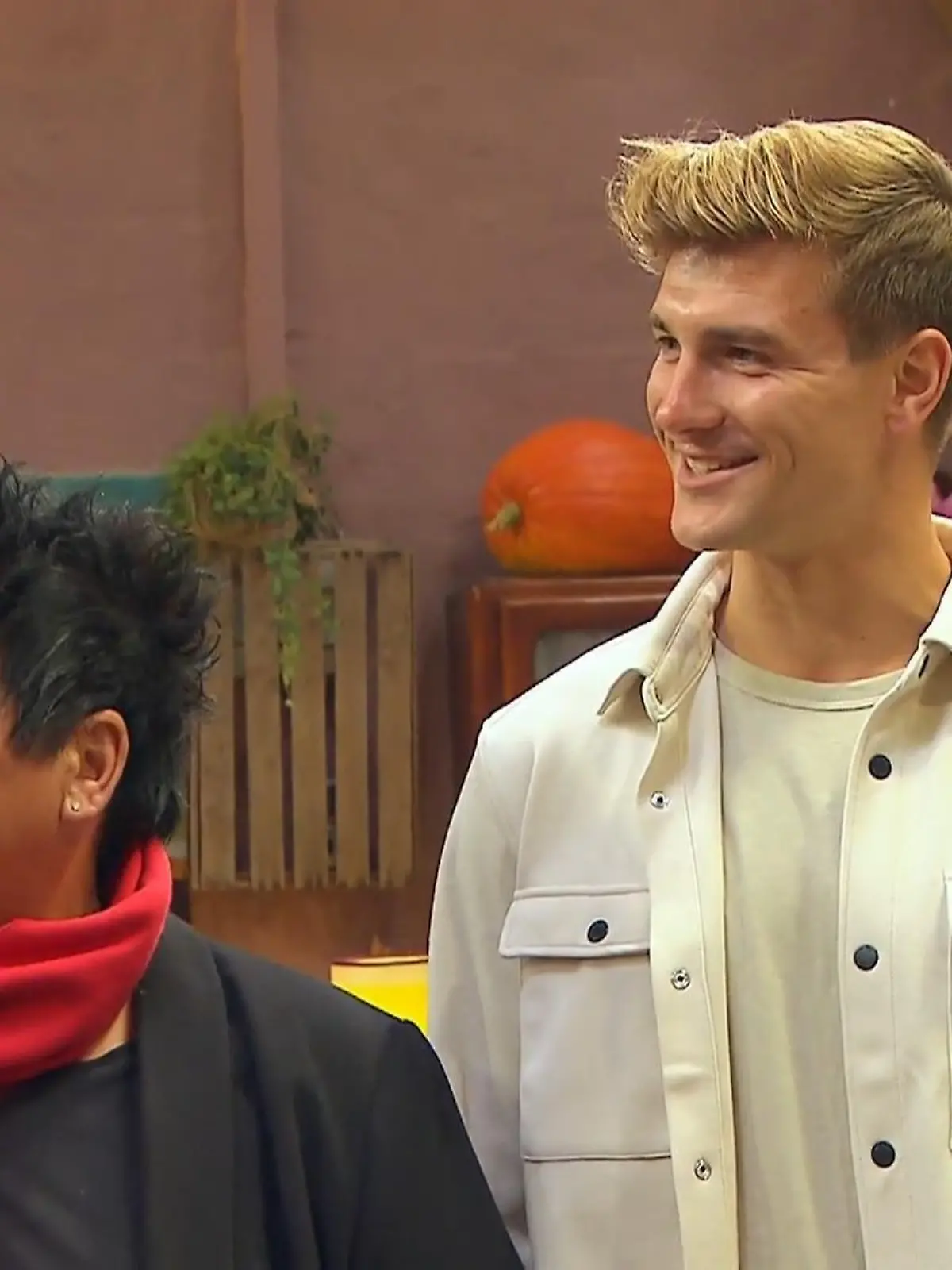 Bild zu: "Großes Wiedersehen aller Paare"