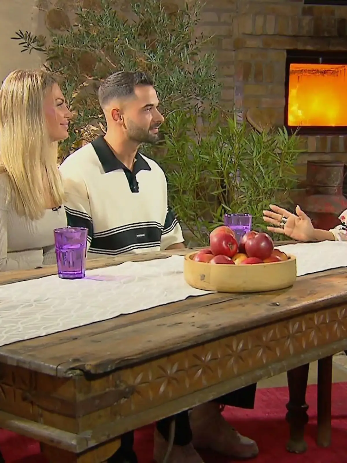 Bild zu: "Basti und  Kerrin planen den nächsten Schritt"