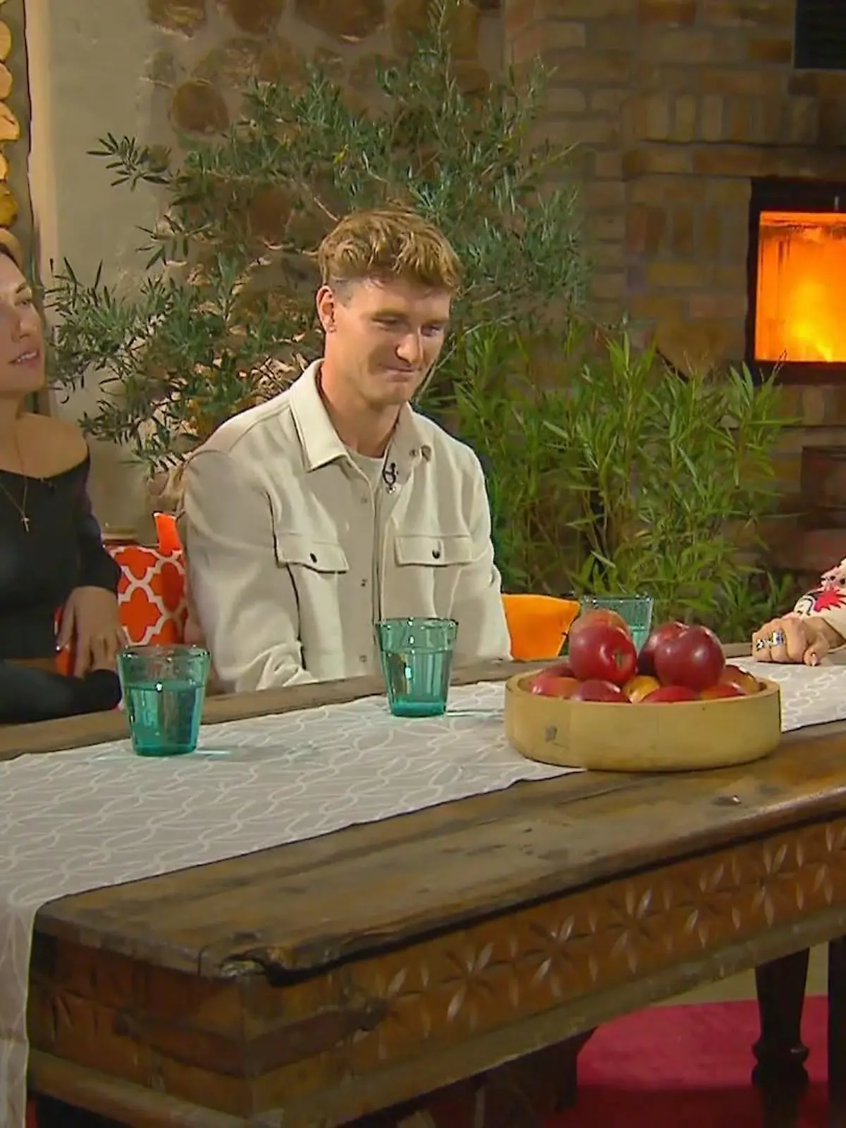 Bild zu: "Laura, Selina und Friedrich treffen aufeinander"