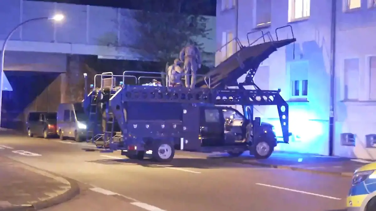 Bild zu: "SEK nimmt Teenager in Herne fest"