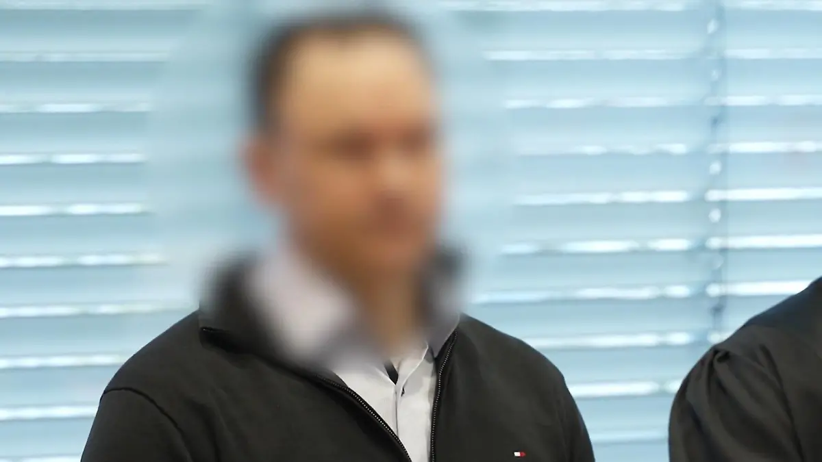 Brutaler-Angriff-auf-Rettungssanit-ter-zwei-Angeklagte-vor-Gericht