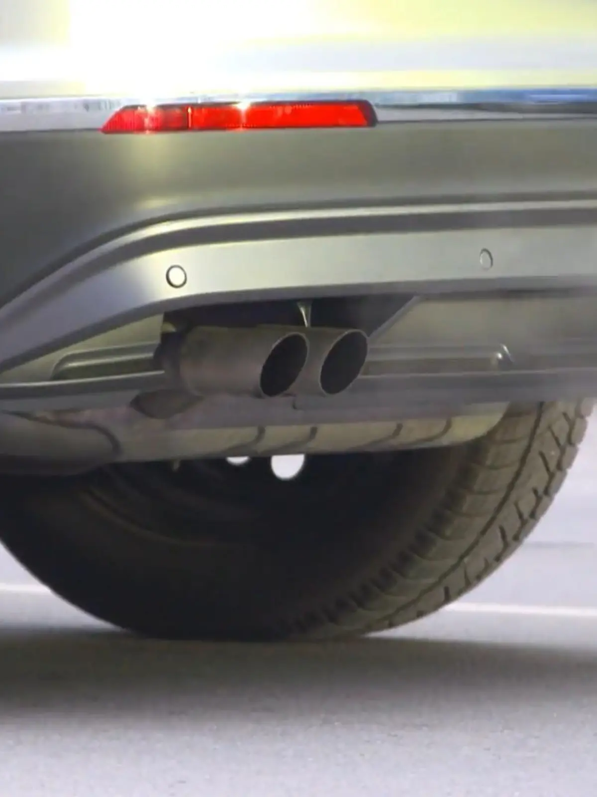 Bild zu: "Krise in der Autobranche"