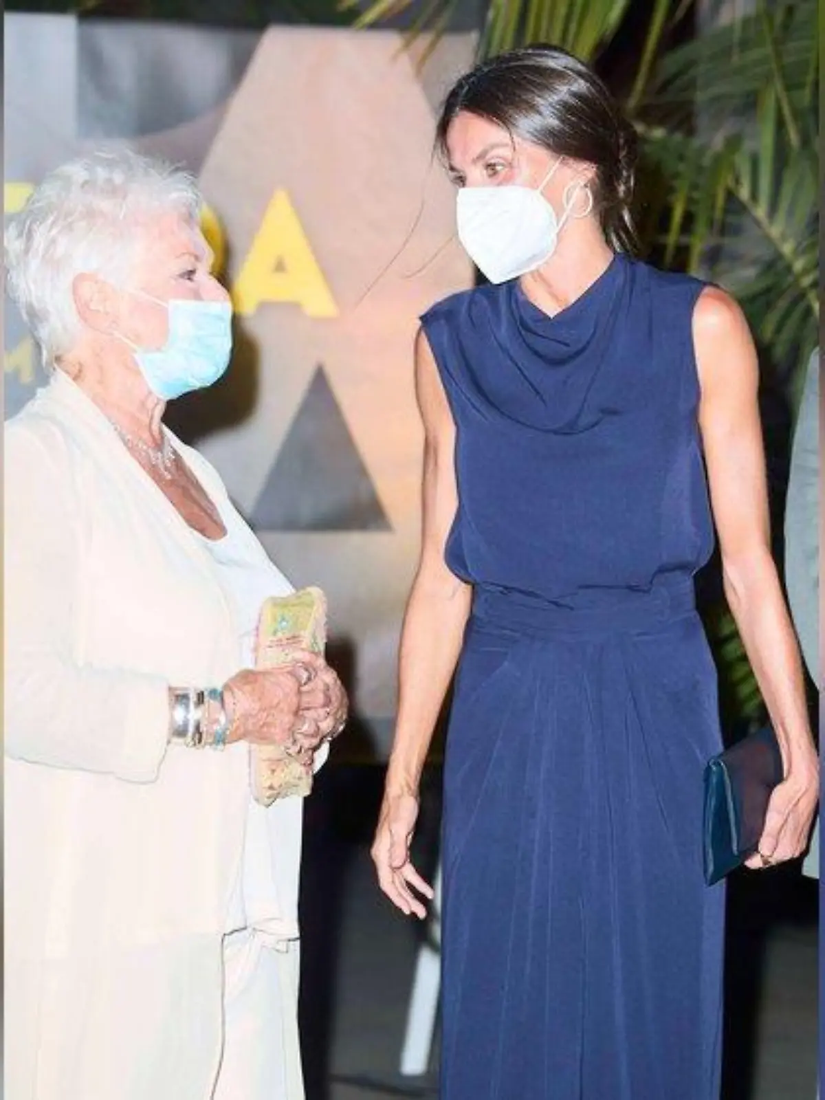 Auf Mallorca: Letizia von Spanien ehrt Judi Dench