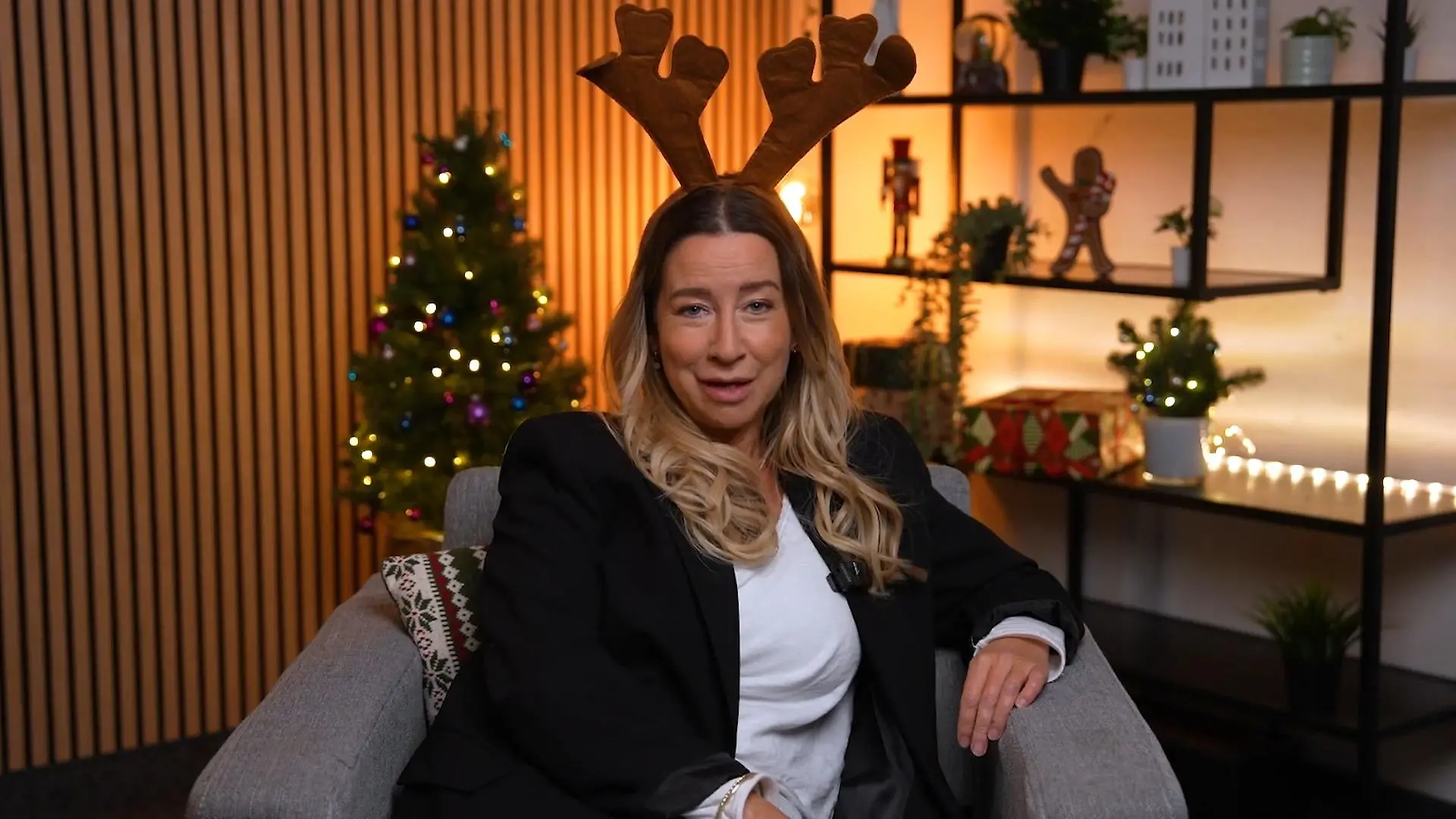 So unterschiedlich feiern die „Unter uns“-Stars privat Weihnachten Stille Nacht oder Spieleabend?
