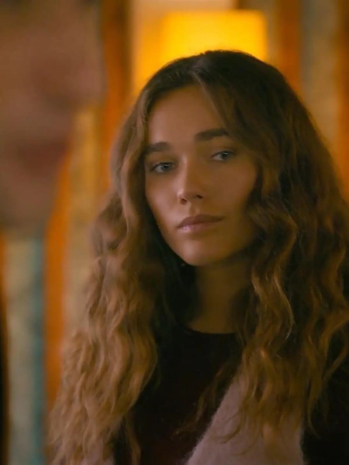 Bild zu: "Nicht alle sind happy über Charlies Rückkehr"