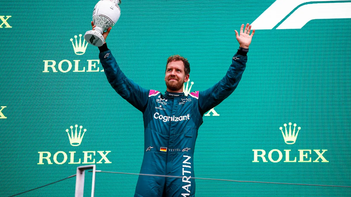  VETTEL Sebastian ger, Aston Martin F1 AMR21, portrait during the Formula 1 Magyar Nagydij 2021, Hungarian Grand Prix, 11th round of the 2021 FIA Formula One World Championship, WM, Weltmeisterschaft from July 30 to August 1, 2021 on the Hungaroring, in Mogyorod, near Budapest, Hungary - FORMULE 1 : Grand Prix de Hongrie - Course - 01/08/2021 DPPI/PANORAMIC PUBLICATIONxNOTxINxFRAxITAxBEL _B3_6264
