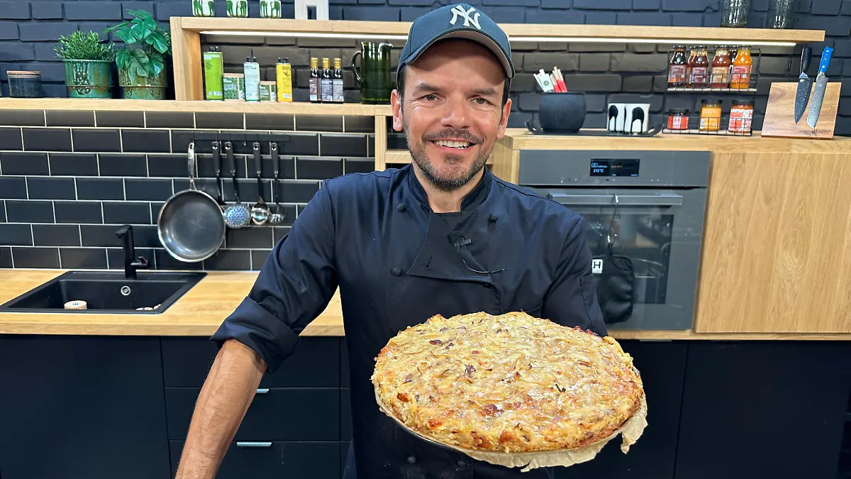 Hensslers Zwiebelkuchen mit Crackerboden Diese schnelle Nummer müsst ihr kennen