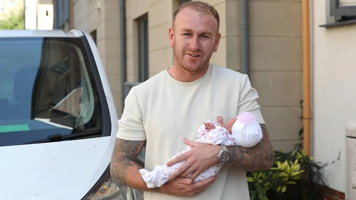 Perry Ryan und die kleine Bella