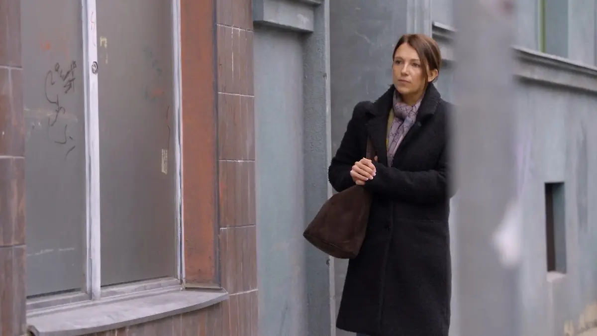 Immer wenn Lilly Julian sieht, ist dieses bestimmte Gefühl wieder da.