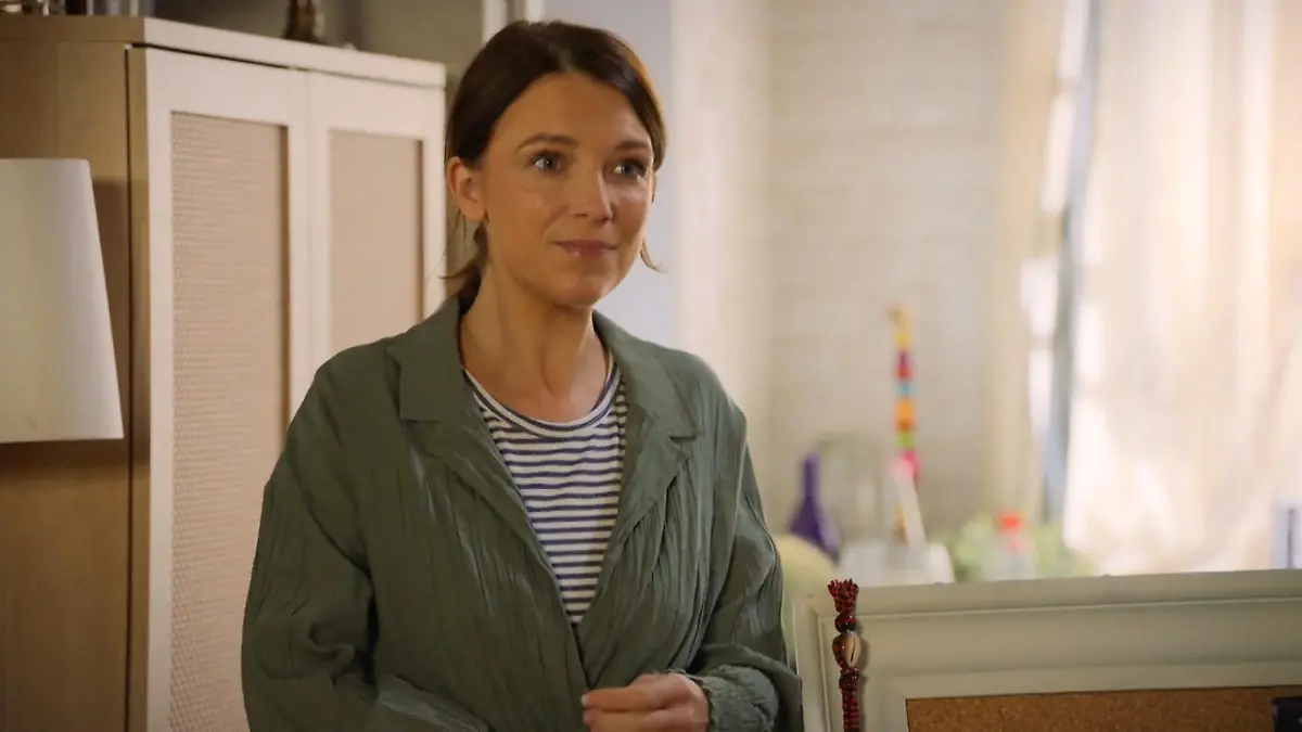 Um ihr Liebes-Chaos zu vergessen, stürzt sich Lilly mehr und mehr in die Arbeit. 