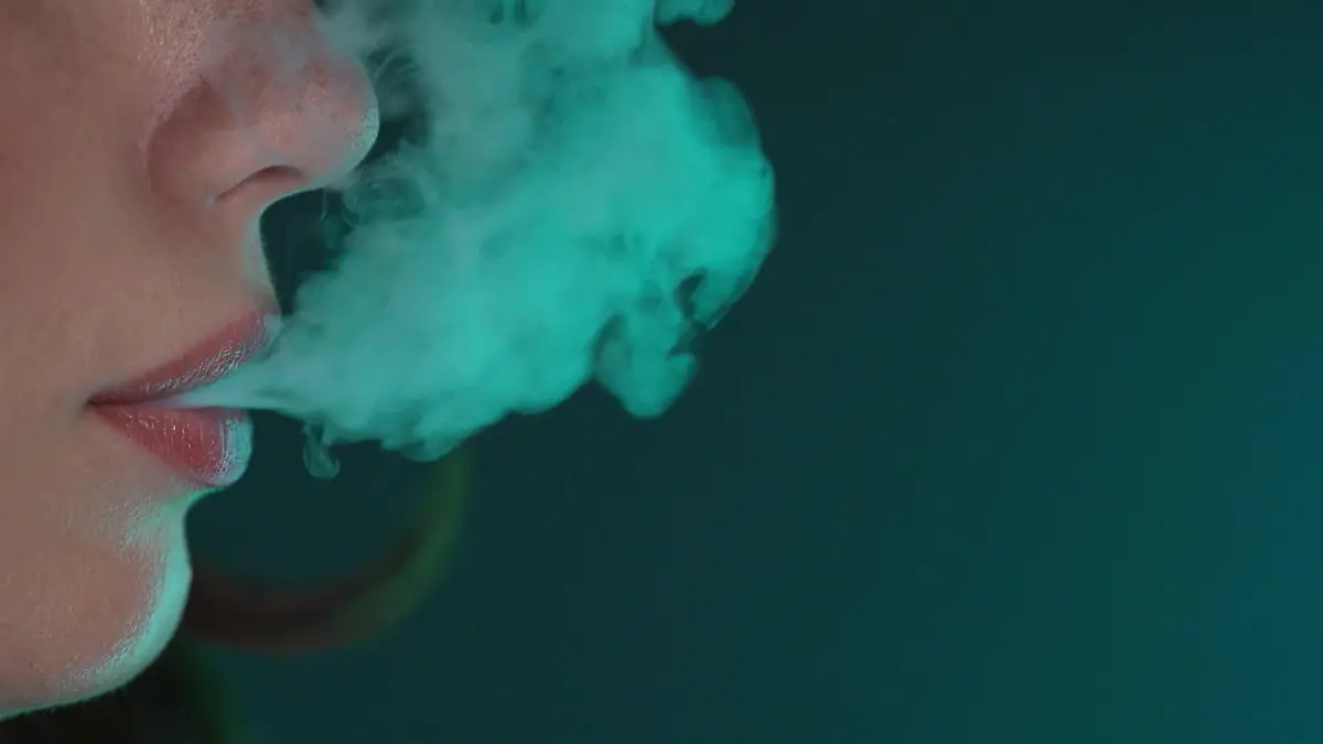Von wegen gesnder als Zigaretten!: Forscher verffentlichen erschreckende  Studie ber Vapes