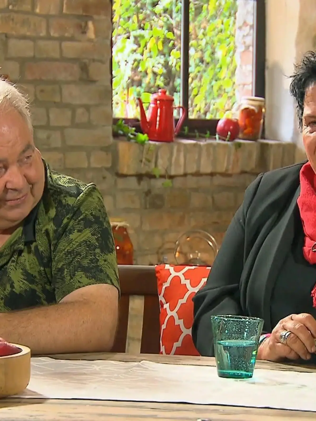 Bild zu: "Simone wurde von Frank bitter enttäuscht"