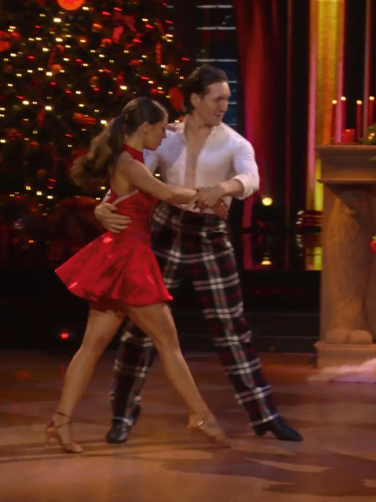 Bild zu: "Vanessa und Evgeny tanzen Cha-Cha-Cha"