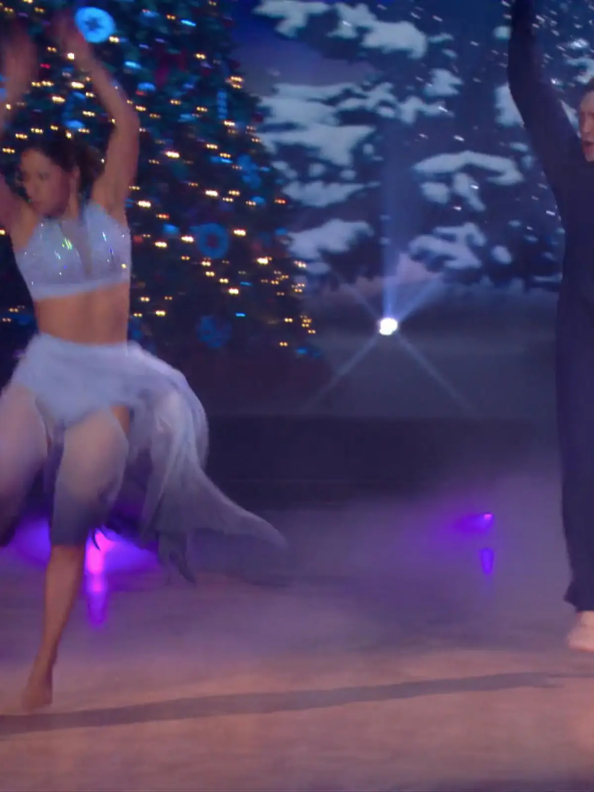 Bild zu: "Vanessa und Evgeny tanzen den Contemporary"