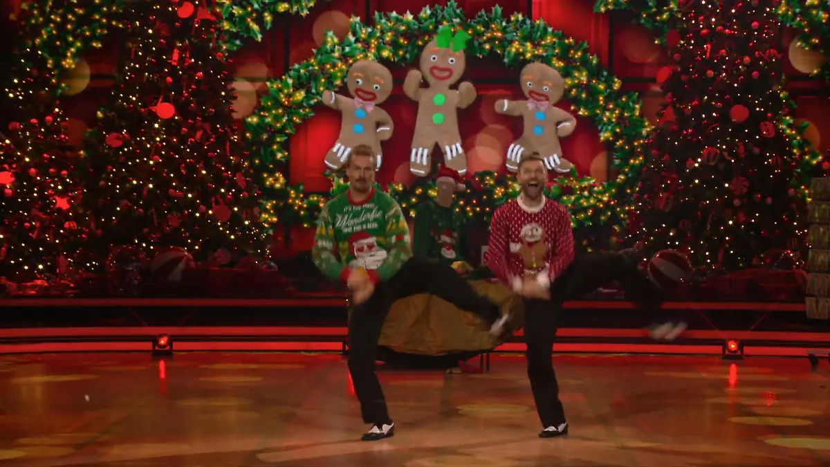 Nicolas und Vadim liefern beim Charleston Zweiter Tanz, neue Energie