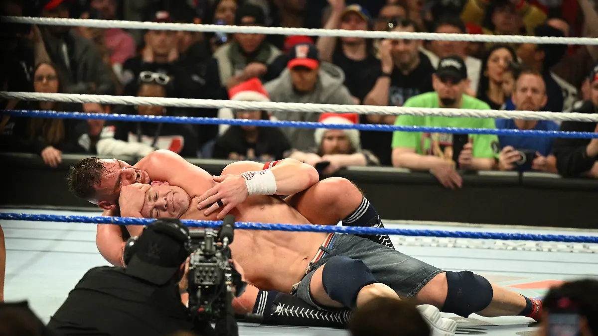  Der Legenden-Moment, in dem John Cena abklopft