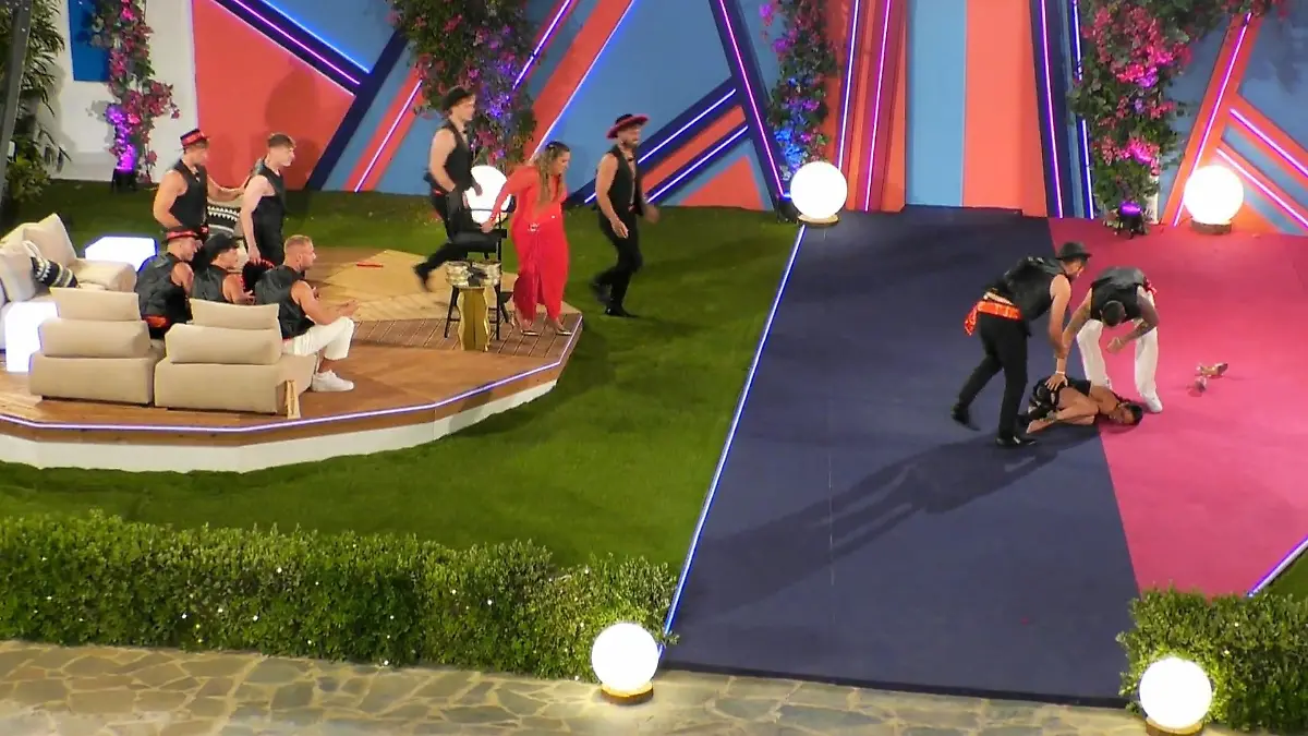 Salsa-Sturz! Elena Miras verletzt sich beim Date Der Tanz endet im Schock