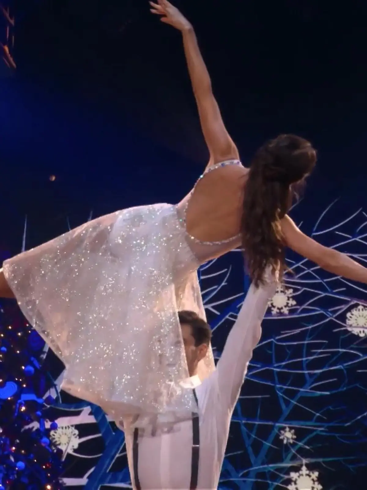 Bild zu: "Bei der Hebefigur hat Diego Pooth ein Problem"