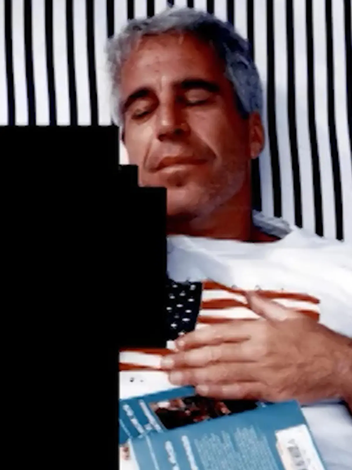 Bild zu: "Erste Epstein-Akten veröffentlicht! Diese Fotos setzen Promis und Politiker unter Druck"