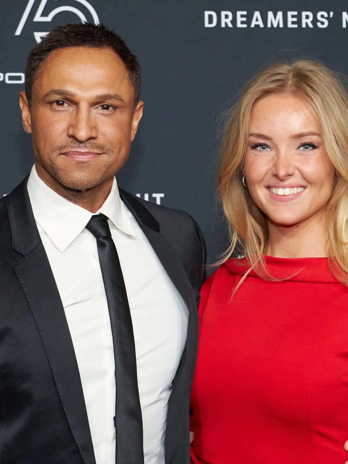 Daniel Aminati mit Ehefrau Patrice Eva - Gaesteankunft zur Porsche Dreamers Night im DRIVE Volkswagen Group Forum Berlin