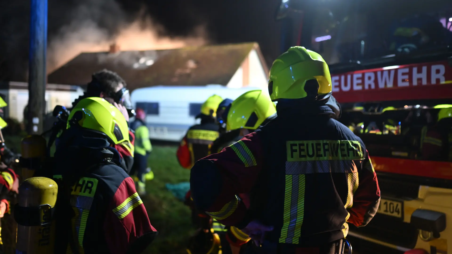 Weihnachtsbaum löst Hausbrand bei Leer aus