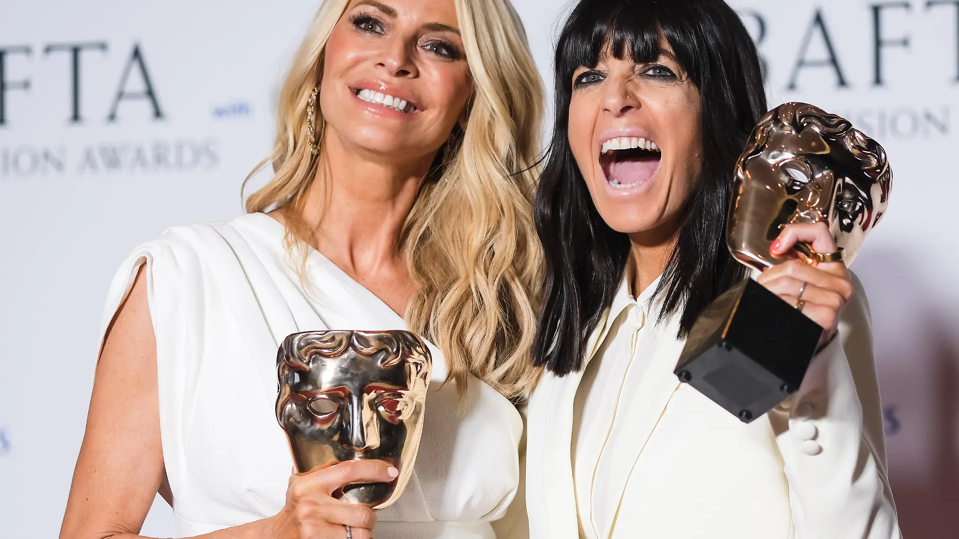 Tess Daly (links) und Claudia Winkleman (rechts) moderierten jahrelang die britische Ausgabe von „Let’s Dance”