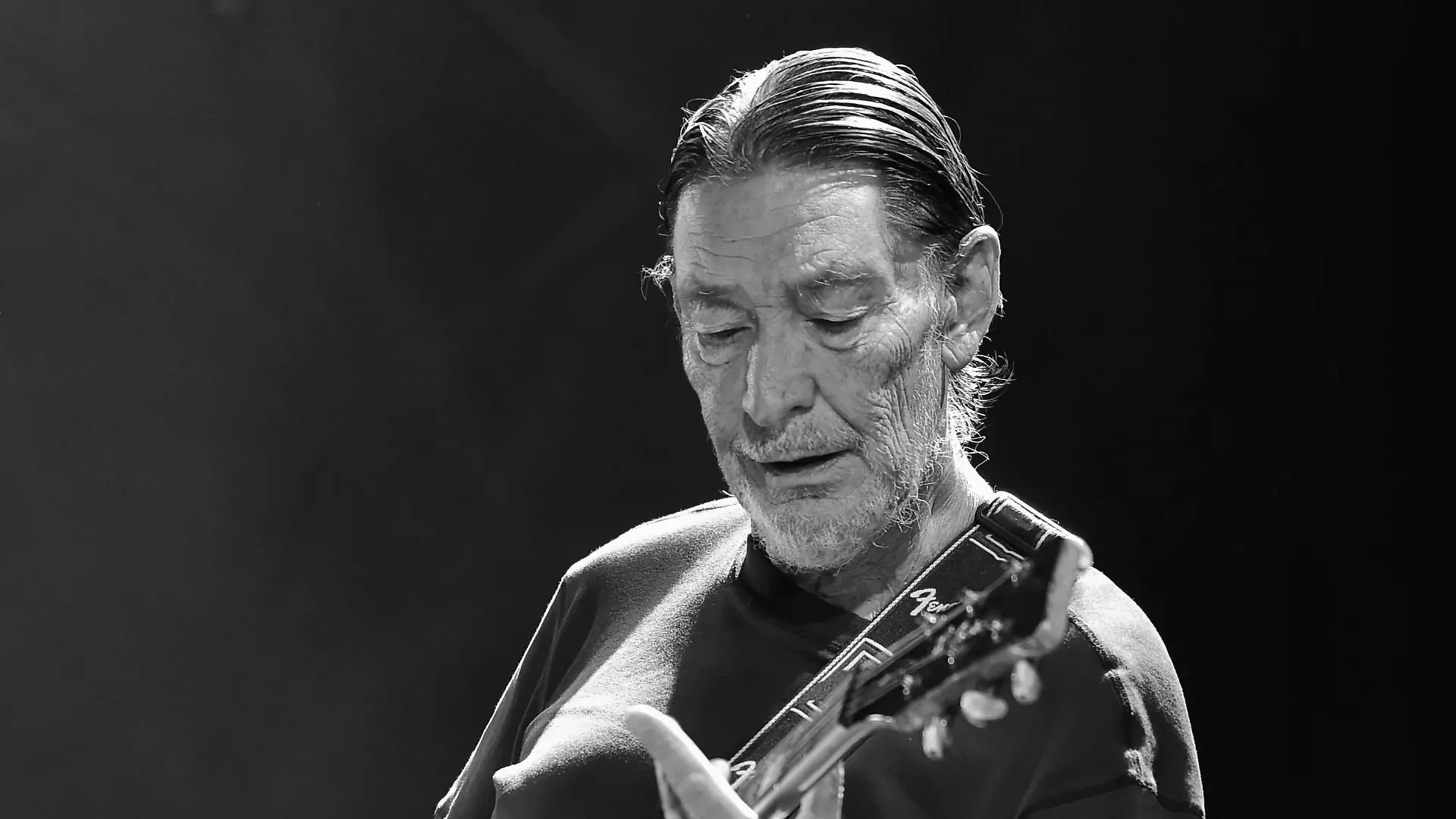 Sänger Chris Rea bei einem Auftritt in Prag am 7. November 2017