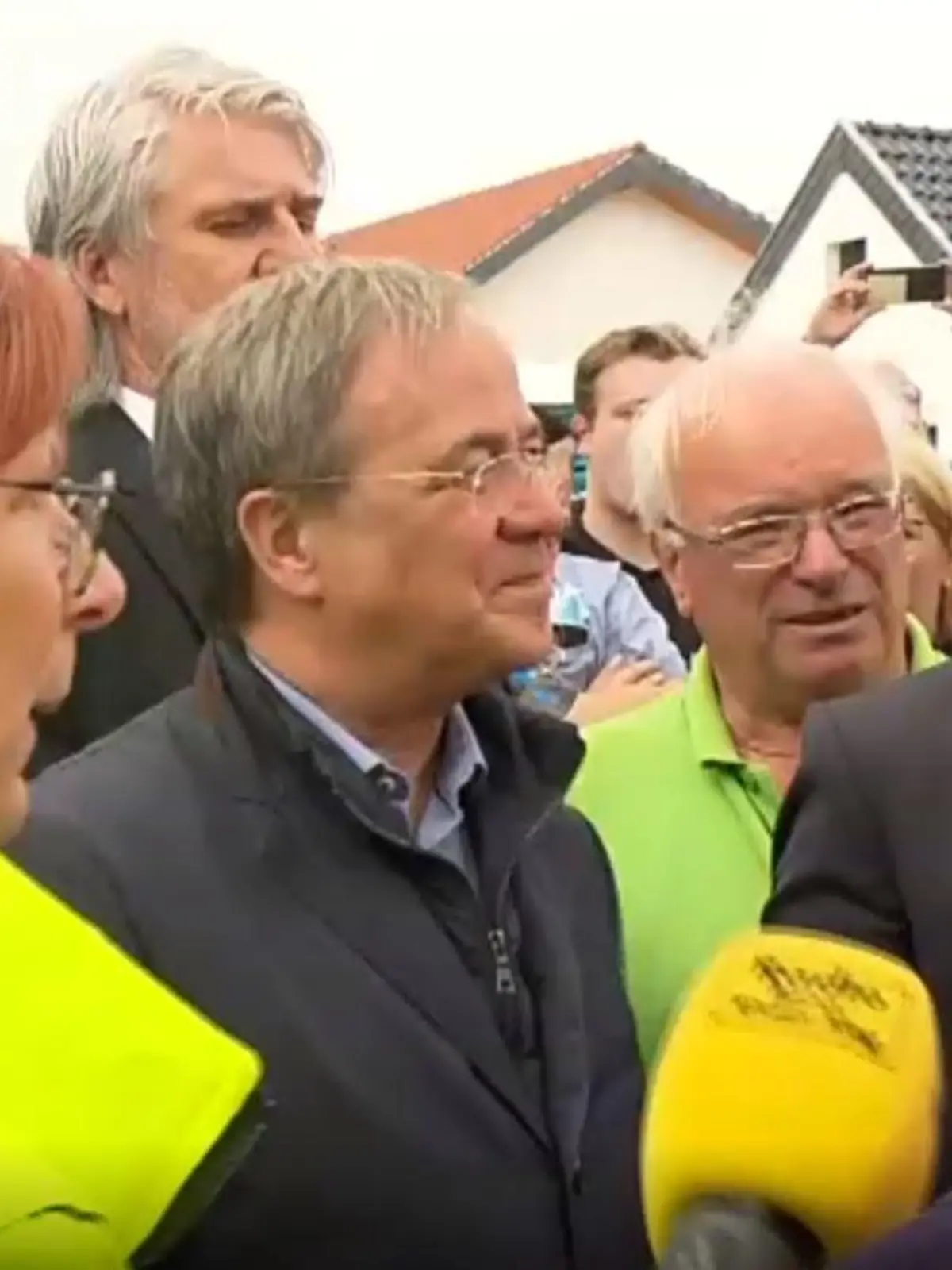 Armin Laschet im Hochwassergebiet in Swisstal