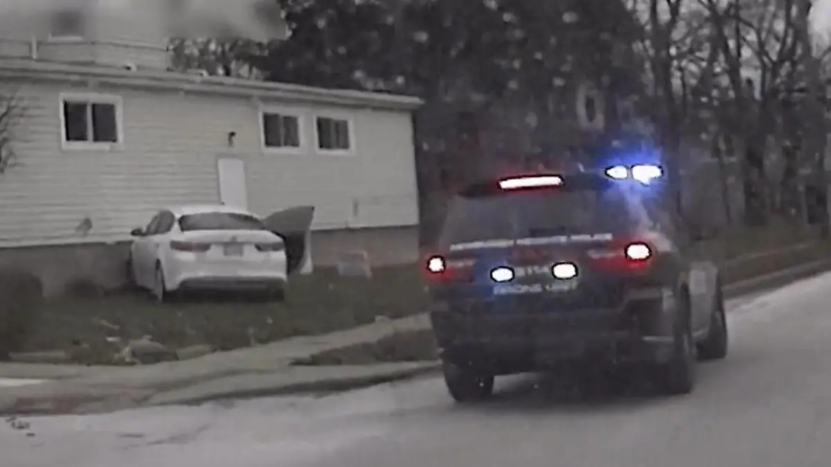 Autoklau auf YouTube gelernt! Kinder (8, 11 & 12) stehlen Fahrzeug – und krachen in Haus „Müssen wir jetzt ins Gefängnis?"