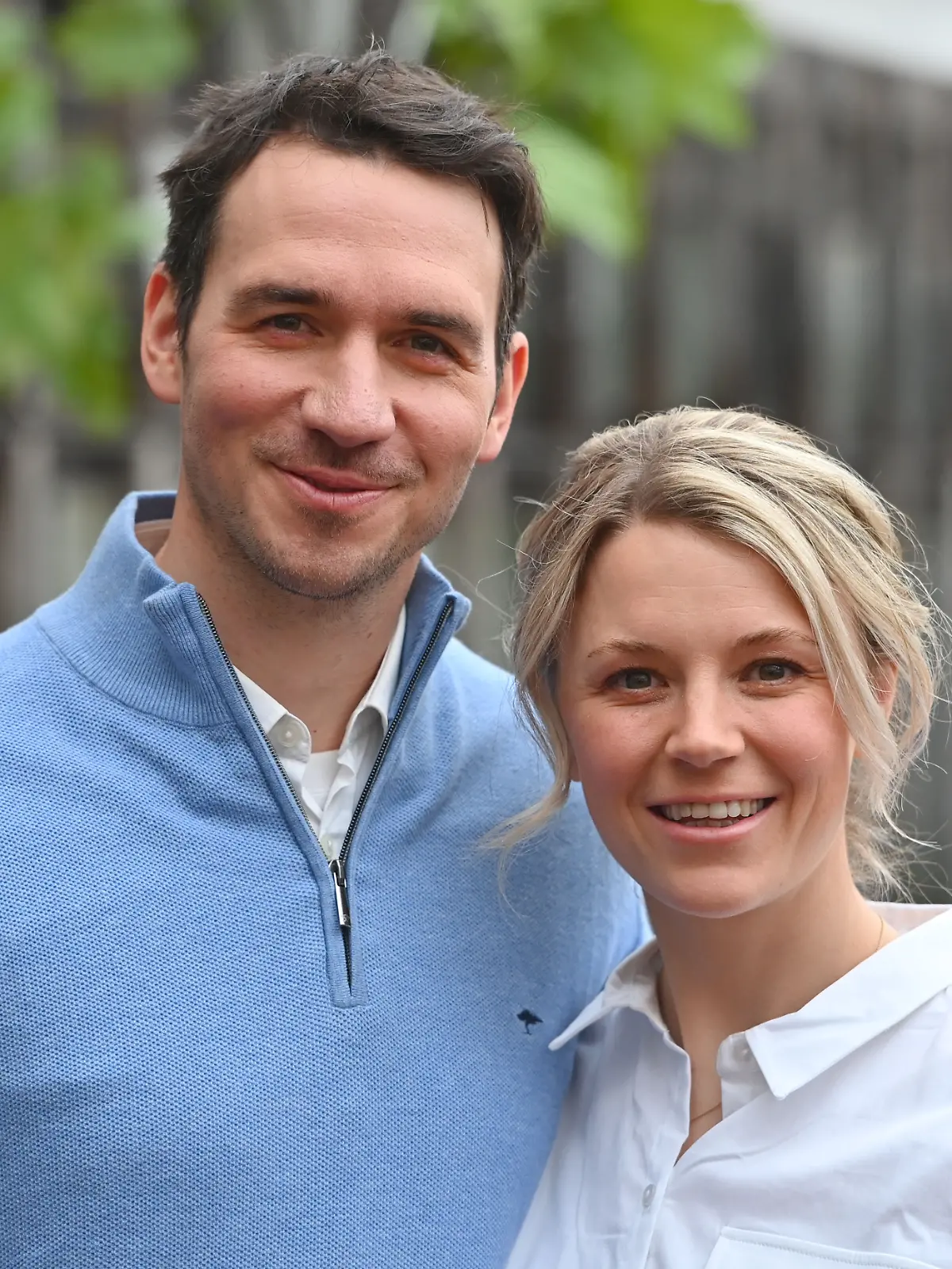 Felix Neureuther und Ehefrau Miriam Neureuther. Ludwig Erhard Gipfel 2024 auf Gut Kaltenbrunn am Tegernsee am 19.04.2024.