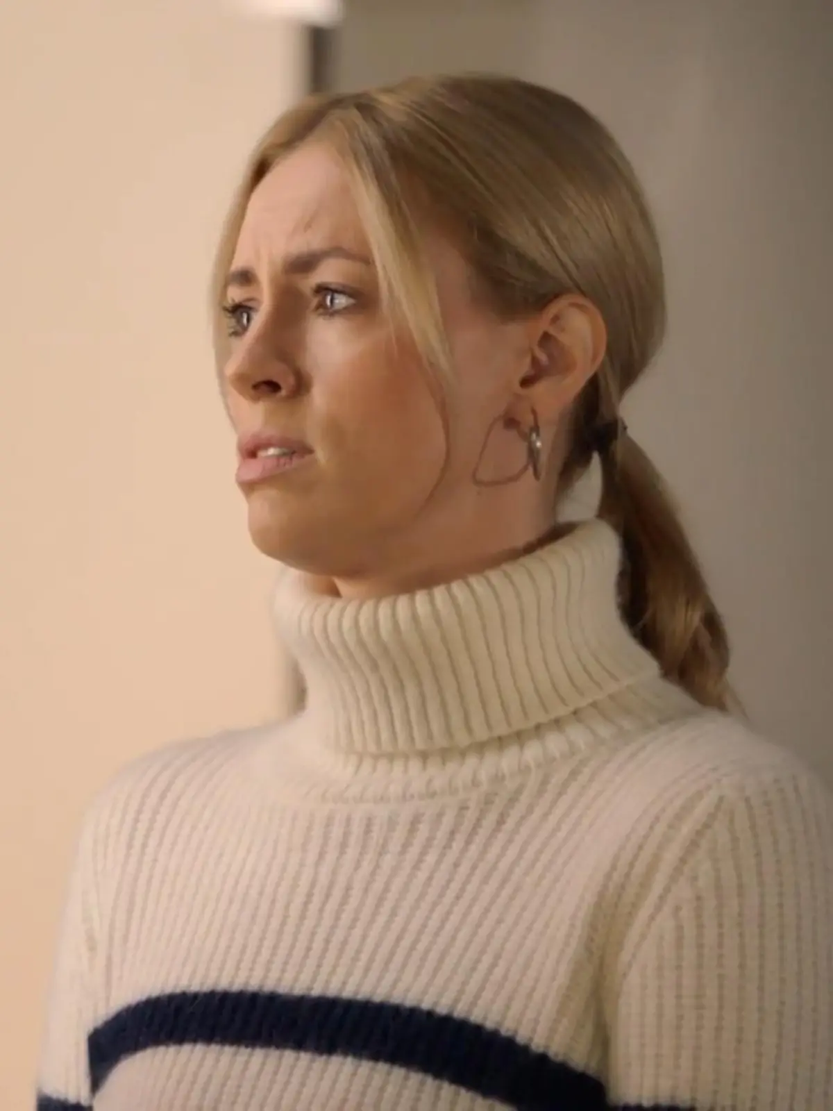 Zoe hat Angst um ihre Familie. 