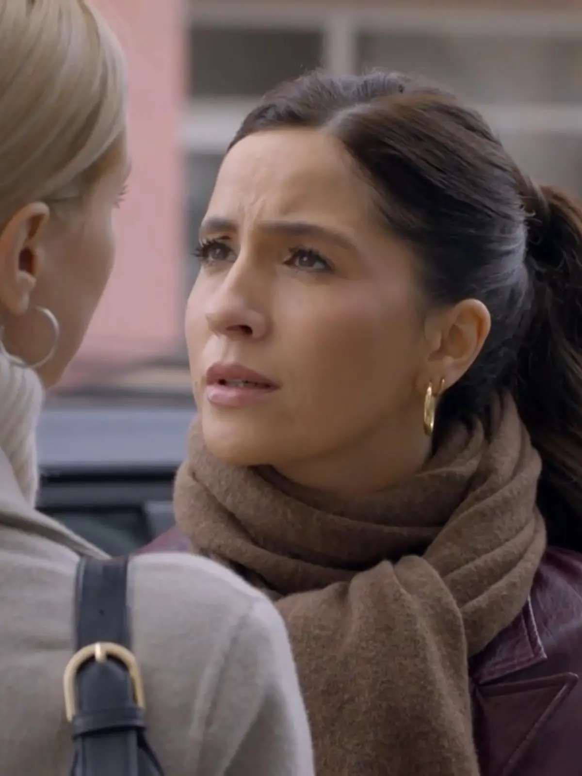 Bild zu: "Zoe geht wegen ihrer Tochter Clara auf Laura los"