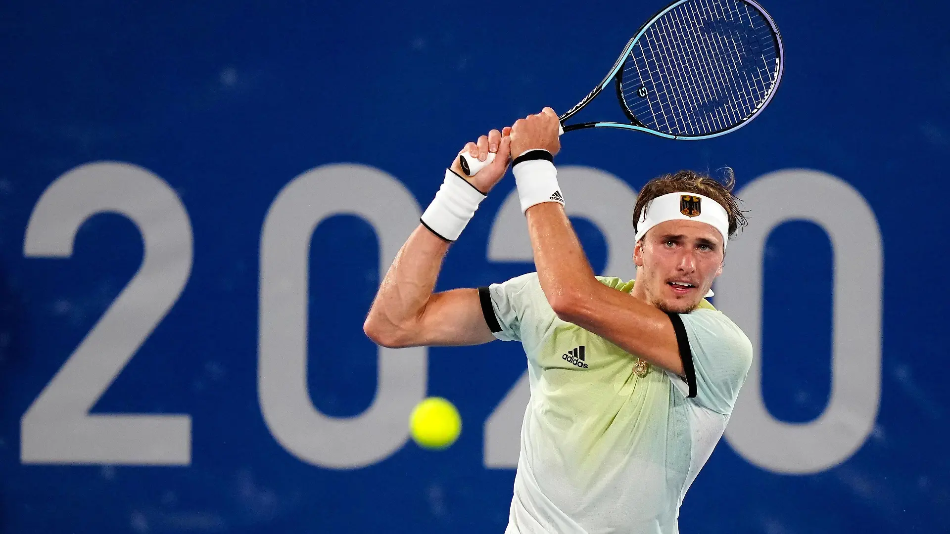 Mandatory Credit: Photo by Dave Shopland/Shutterstock 12238720df Alexander Zverev - Men s Singles semi-final Tennis, Ariake Tennis Park, Tokyo Olympic Games, Olympische Spiele, Olympia, OS 2020, Japan - 30 Jul 2021 Tennis, Ariake Tennis Park, Tokyo Olympic Games 2020, Japan - 30 Jul 2021 PUBLICATIONxINxGERxSUIxAUTXHUNxGRExMLTxCYPxROMxBULxUAExKSAxONLY Copyright: xDavexShopland/Shutterstockx 12238720df