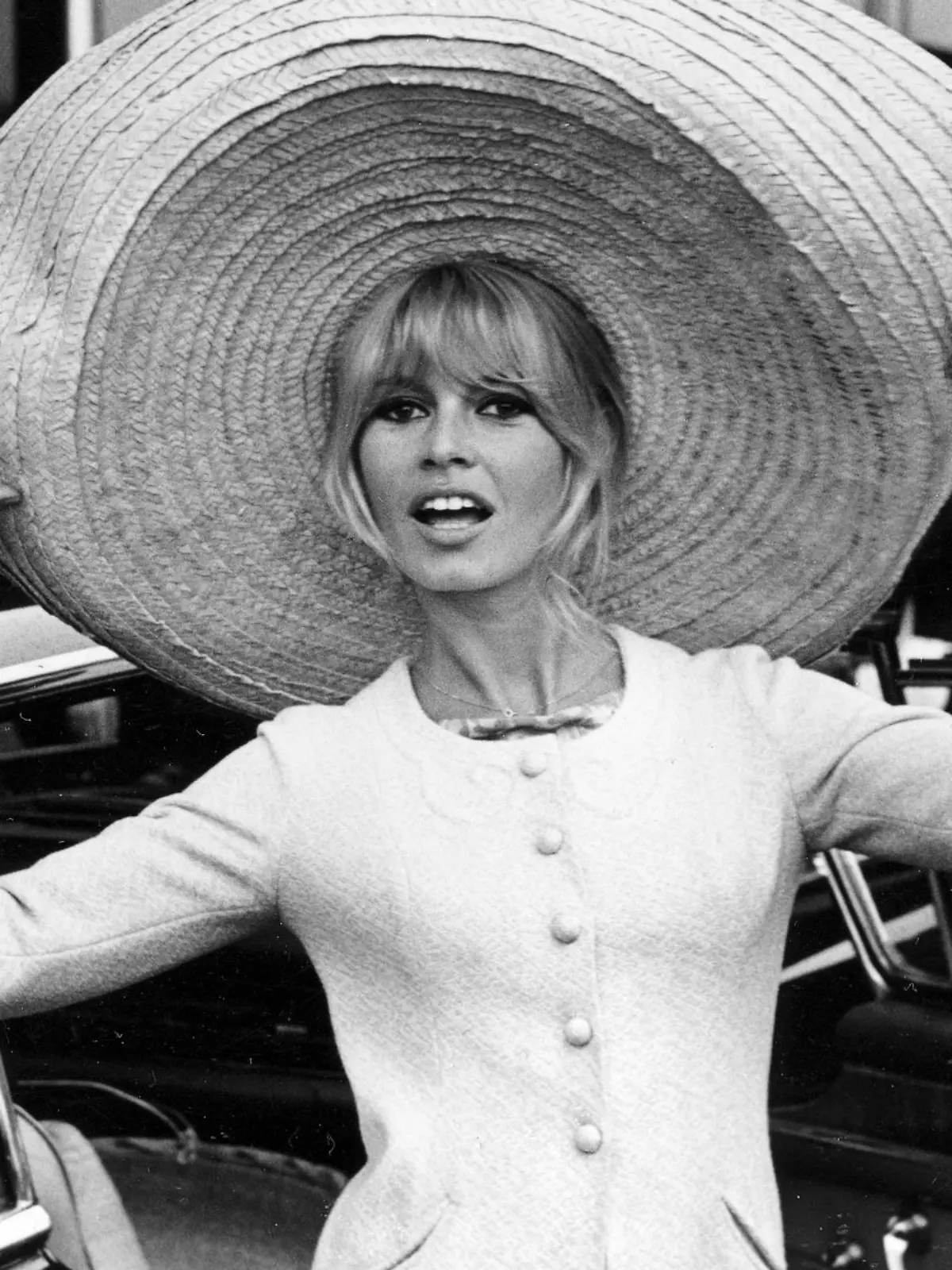 Bild zu: "Auf Großbildschirmen übertragen! Bewegender Abschied von Film-Ikone Brigitte Bardot"