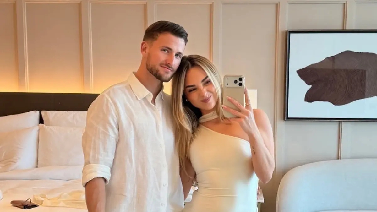 Evelina Kukla und Enzo Leopold machen ihre Beziehung öffentlich.