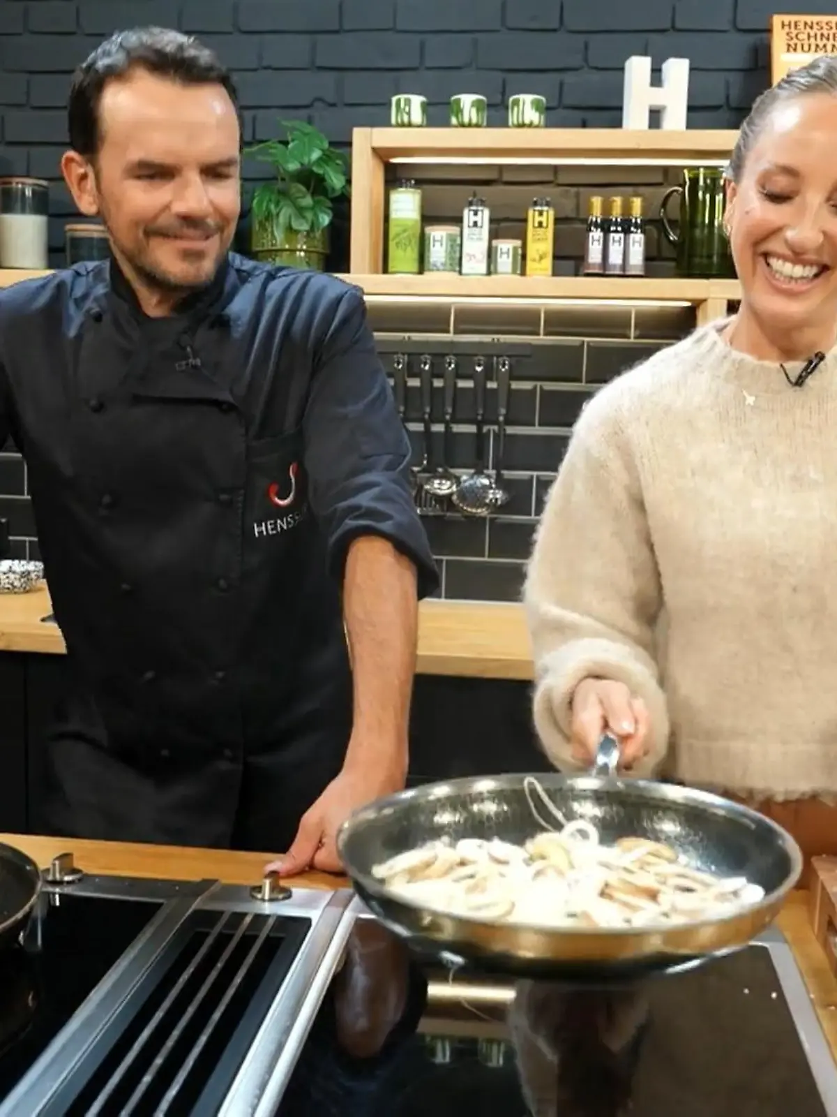 Bild zu: "Lauras lustigste Erlebnisse mit den VOX-Köchen"