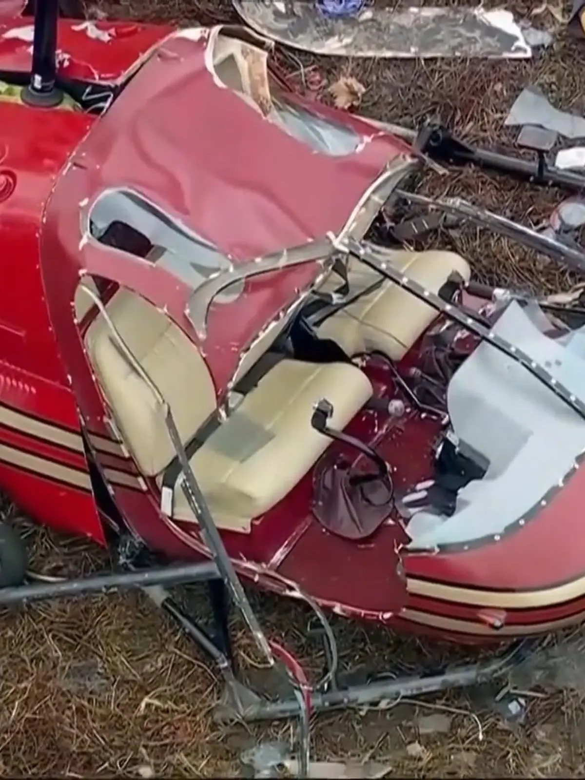 Bild zu: "Hubschrauber kollidieren miteinander – Pilot kommt bei Absturz ums Leben"