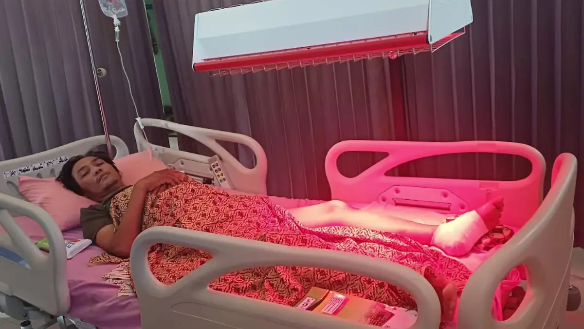 Didit verletzt sich bei seienr Rettungsaktion schwer.