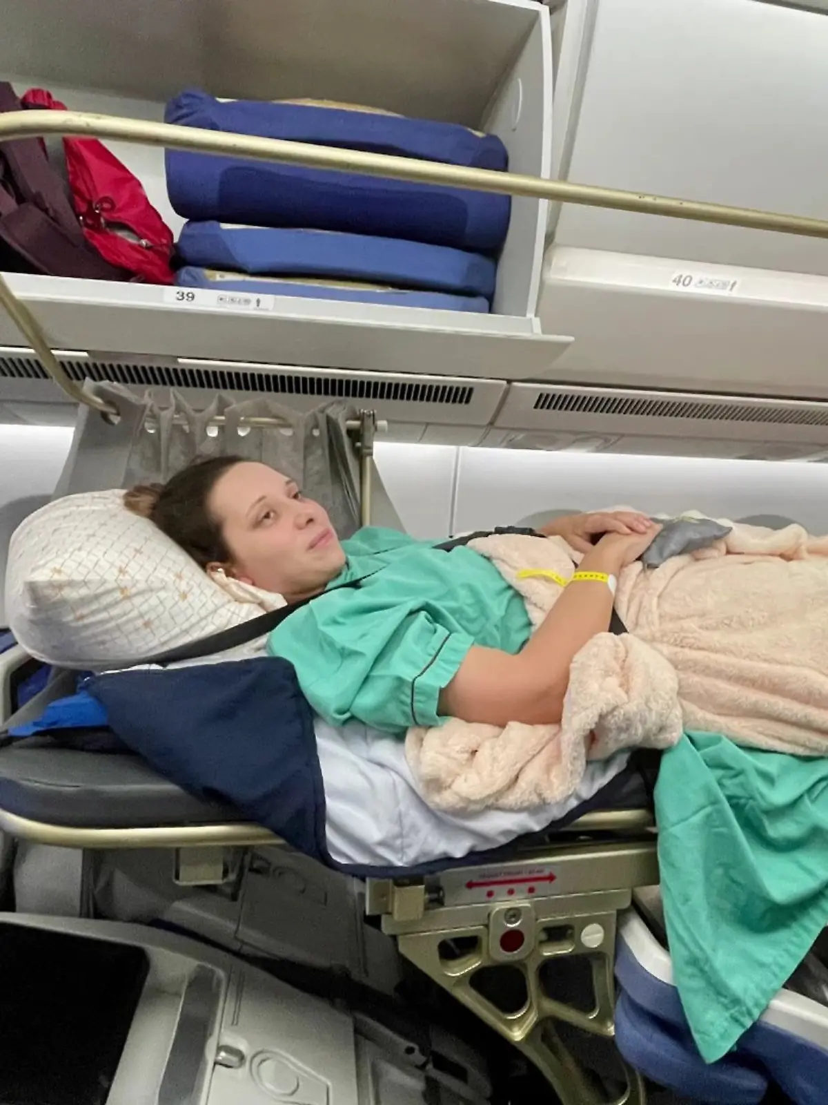 Bild zu: "Mandy überlebt Paragliding-Absturz nur dank IHM – jetzt will sie ihren Helden retten"