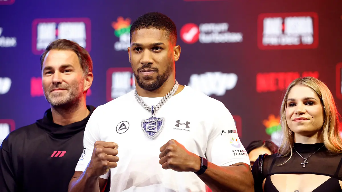 Boxer Anthony Joshua wurde bei einem Autounfall in Nigeria verletzt.