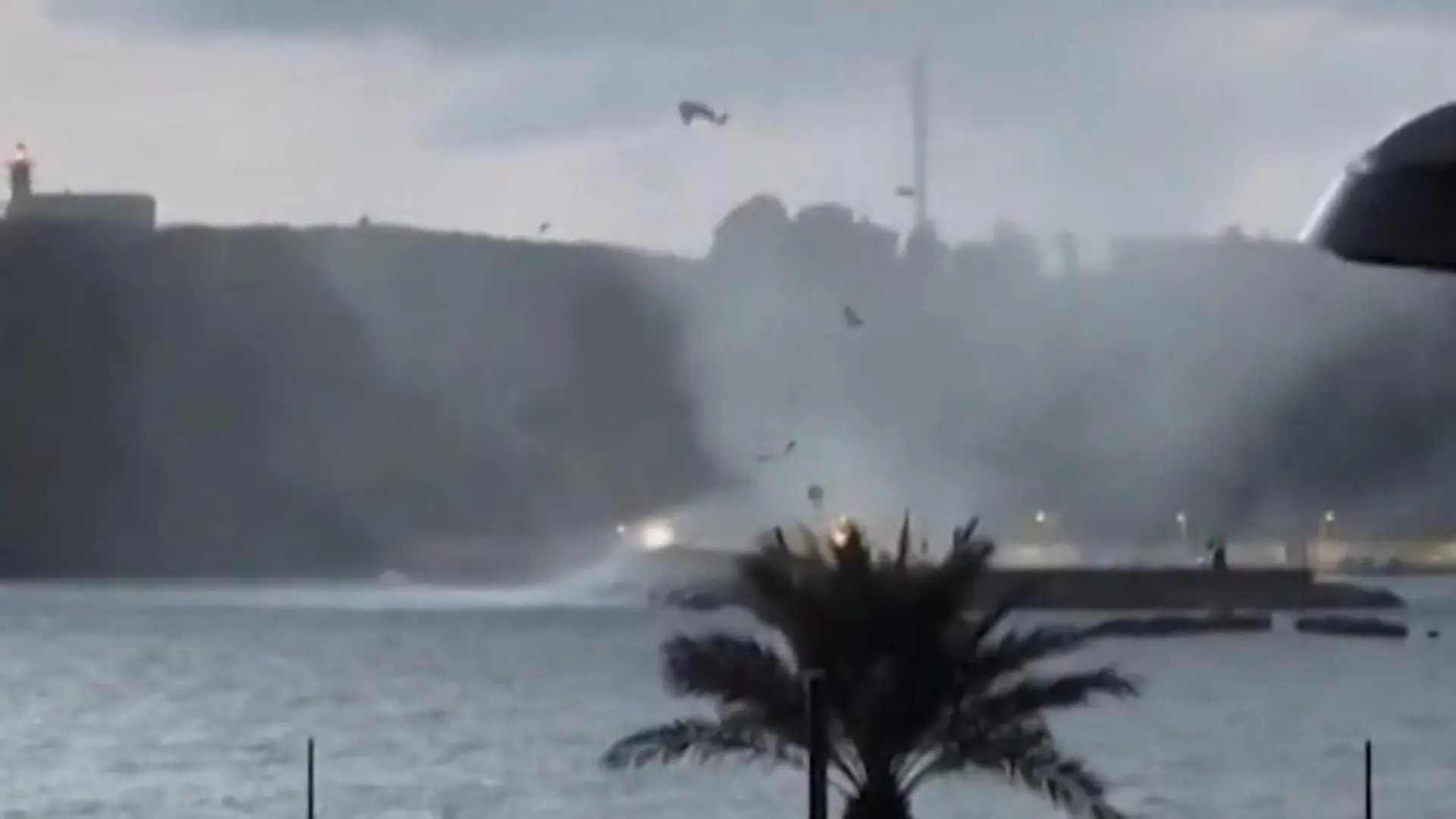 Beliebtes spanisches Urlaubsziel überflutet – ein Toter! Windhose verursacht Chaos