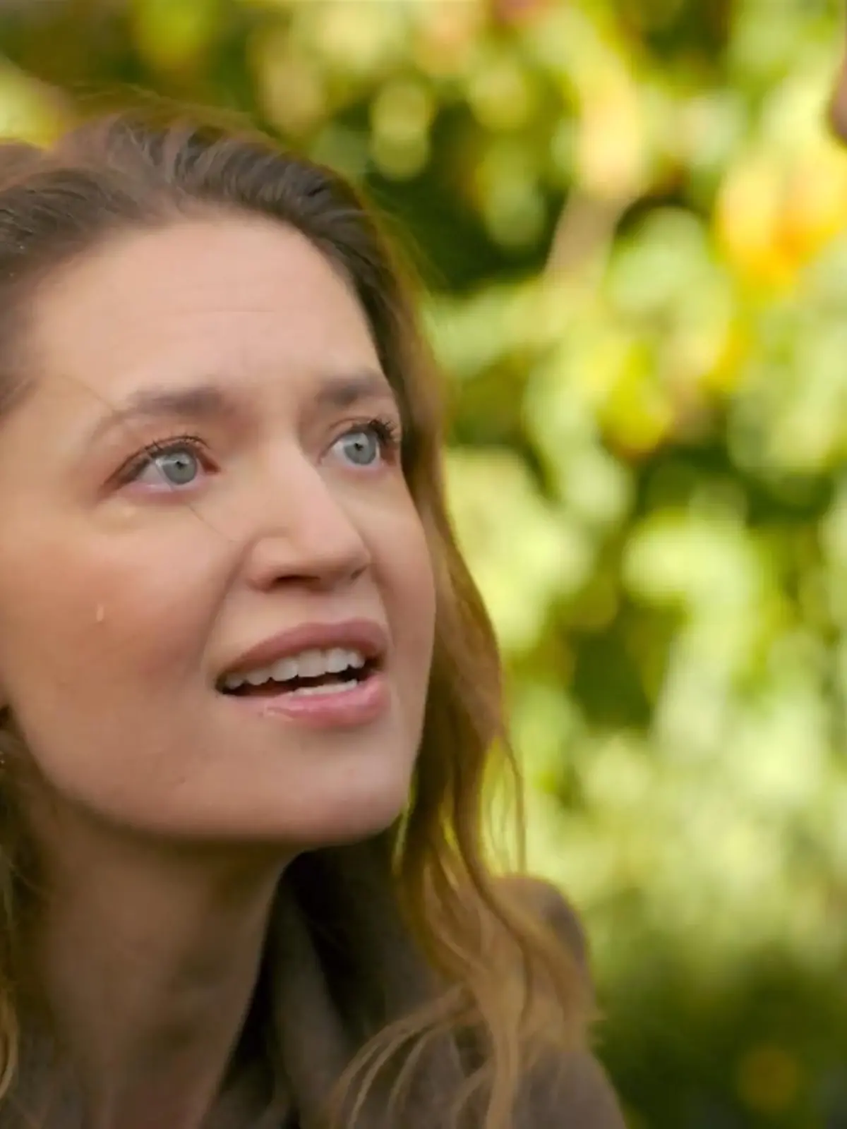 Bild zu: "Nathalie holt zum Rundumschlag aus"