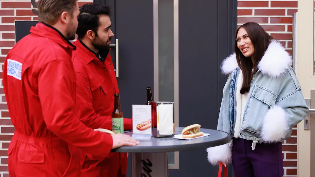 Bambi (Ben Heinrich, l.), Baris (Metehan Demiröz) und Samira (Samira Yavuz).