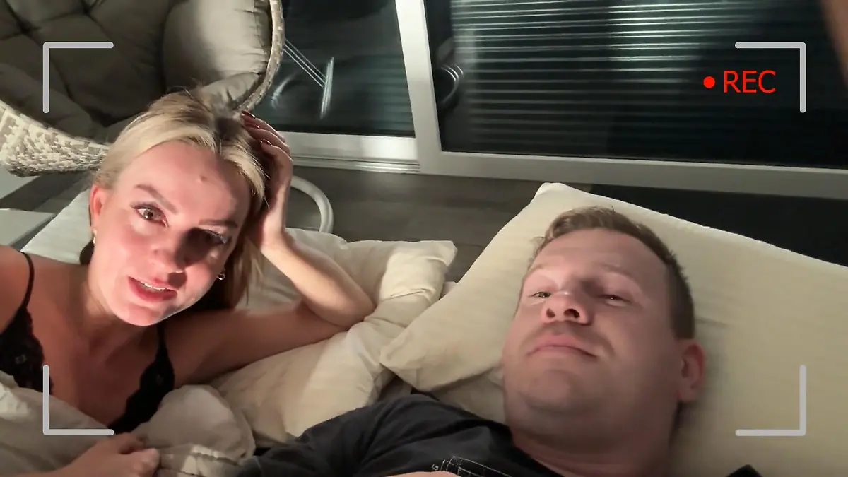 Je kleiner das Bett, desto besser läuft die Ehe – stimmt das? Stars machen es vor