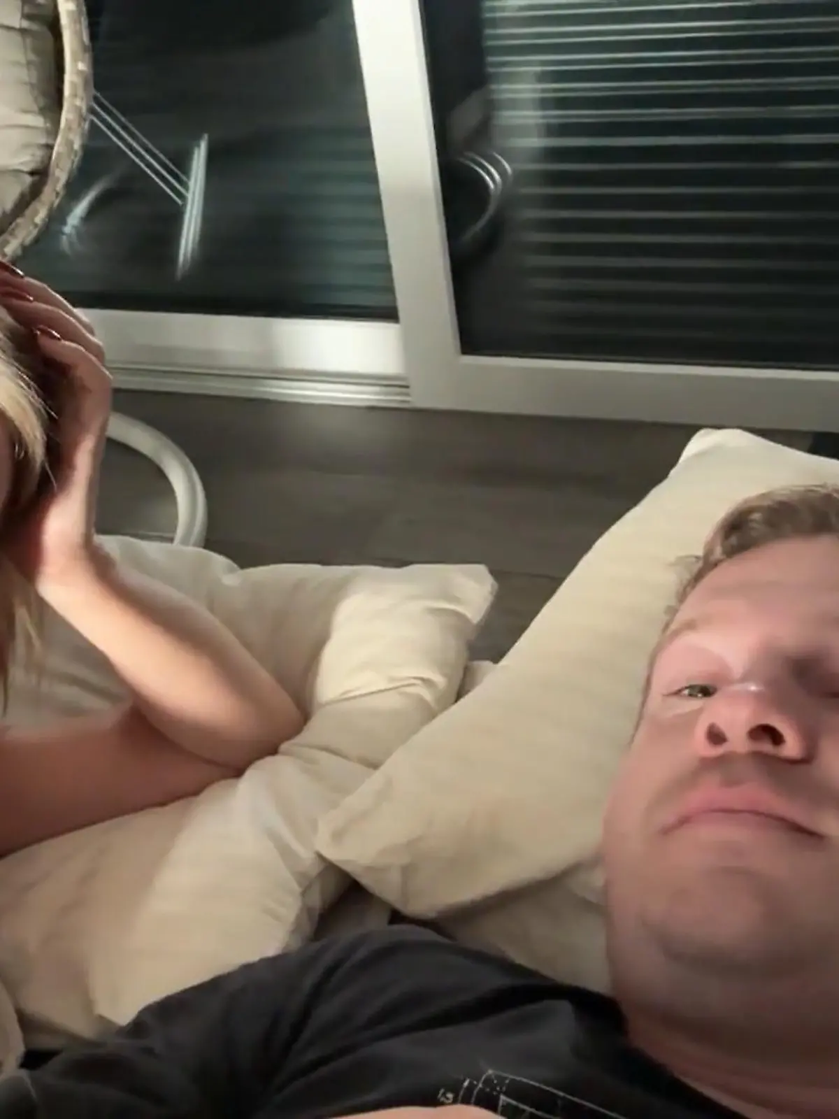 Bild zu: "Je kleiner das Bett, desto besser läuft die Ehe – stimmt das?"