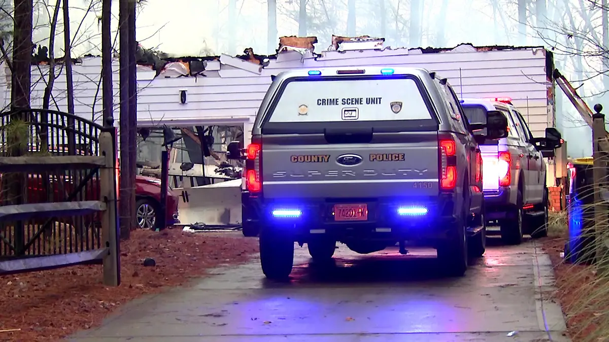 Der Vater des Rennfahrers ist in den Flammen gestorben.