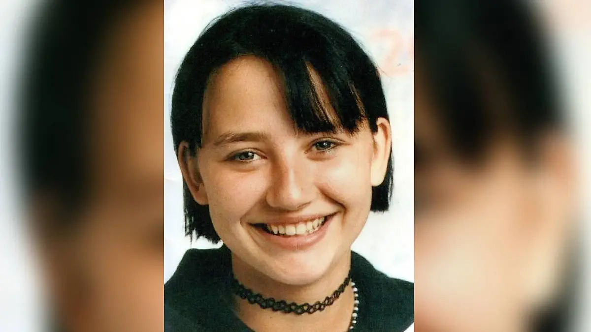 Die Schülerin verschwindet spurlos am Neujahrstag 2001. 